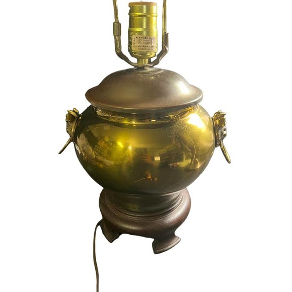 1980 Vintage Foo Dog Style Brass Table Lamp - Picture 2 of 9